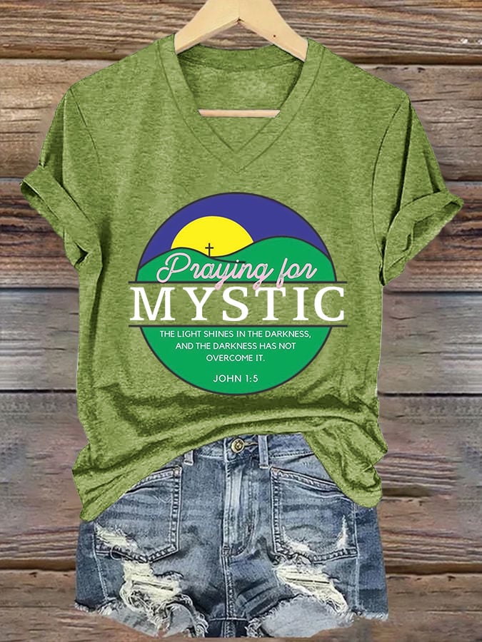 ππJoin us in praying for Texas.πV-Neck Retro Texas Strong Praying For Mystic The Light Shines In The Darkness, And The Darkness Has Not Overcome It. John 1:5 Print T-Shirt