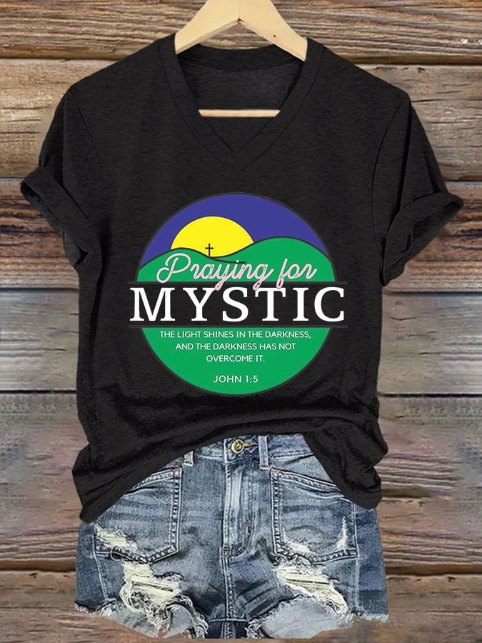ππJoin us in praying for Texas.πV-Neck Retro Texas Strong Praying For Mystic The Light Shines In The Darkness, And The Darkness Has Not Overcome It. John 1:5 Print T-Shirt