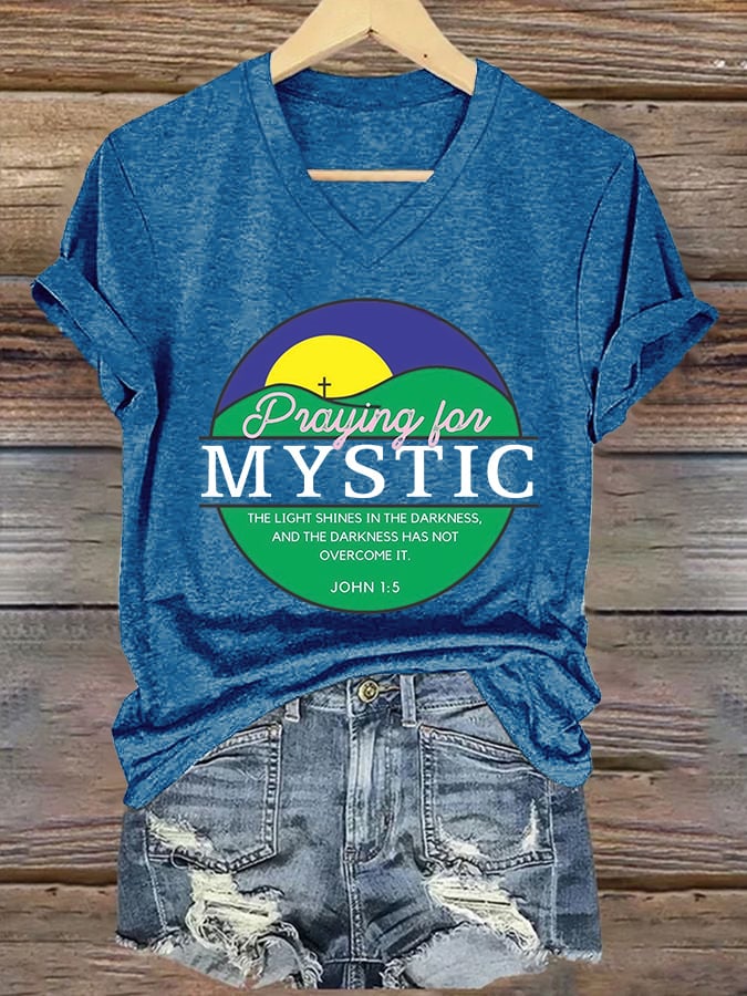 ππJoin us in praying for Texas.πV-Neck Retro Texas Strong Praying For Mystic The Light Shines In The Darkness, And The Darkness Has Not Overcome It. John 1:5 Print T-Shirt