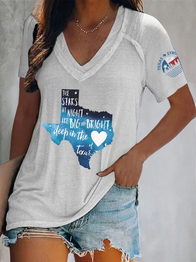 ππJoin us in praying for Texas.πV-Neck Retro Texas Strong The Stars At Night Are Big And Bright Deep In The Heart Of Texas Print T-Shirt