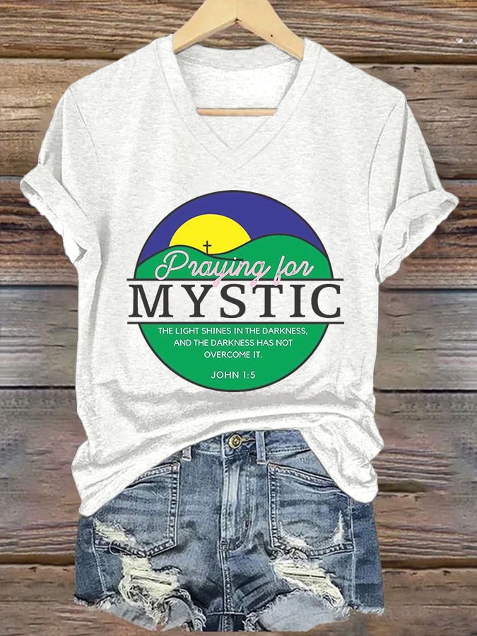 ππJoin us in praying for Texas.πV-Neck Retro Texas Strong Praying For Mystic The Light Shines In The Darkness, And The Darkness Has Not Overcome It. John 1:5 Print T-Shirt