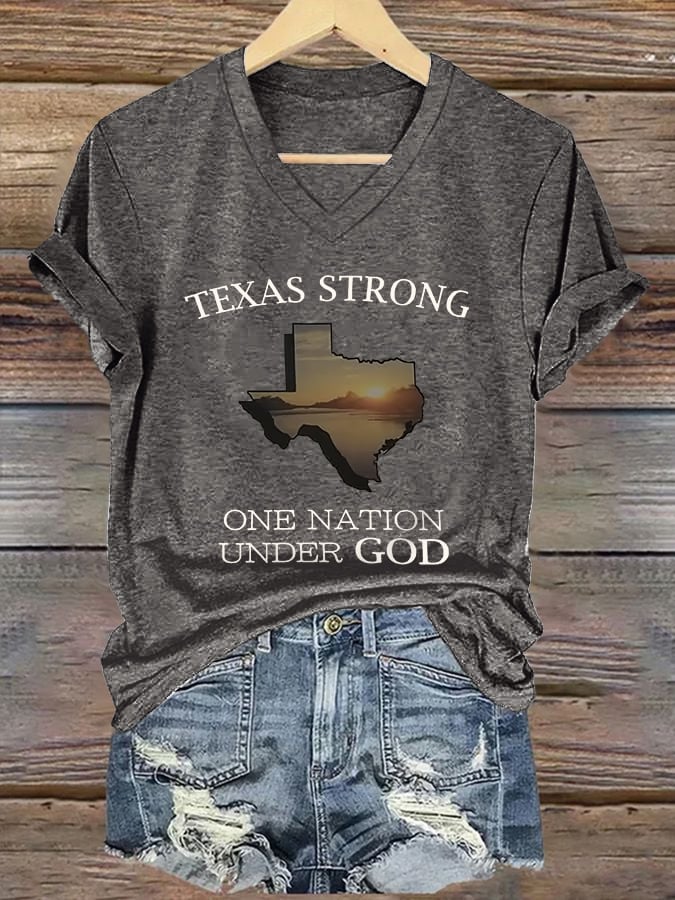 ππJoin us in praying for Texas.πV-Neck Retro Texas Strong One Nation Under God Print T-Shirt