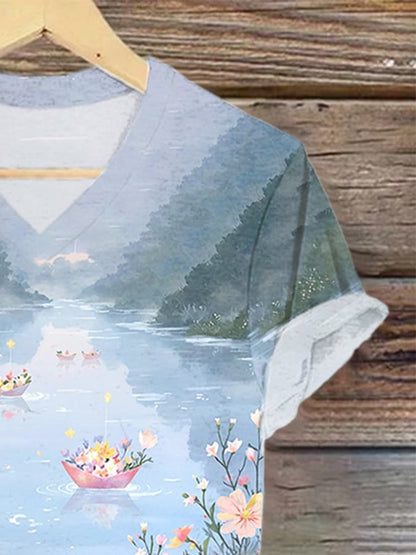 🙏💔Join us in praying for Texas.🙏V-Neck Retro Texas Strong Mystic Paper Boats River Scene Print T-Shirt