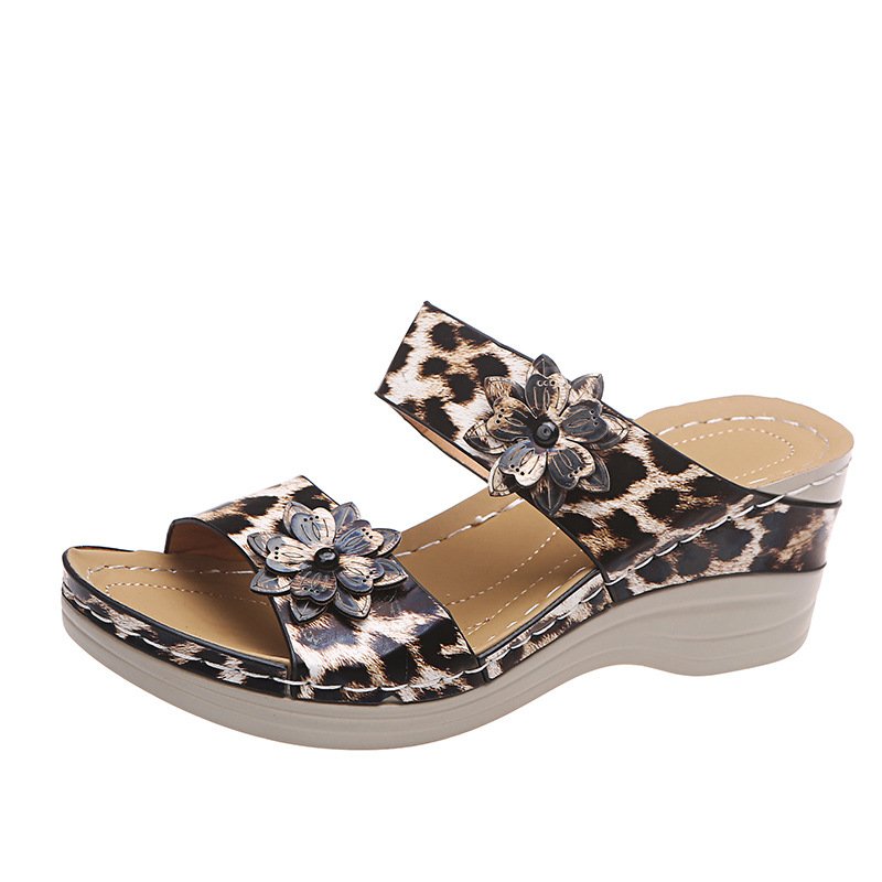 👍Last Day Promotion 70% OFF –2025 🌹New Leopard Print Leather Wedge Soft Sole Sandals